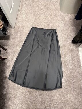 NWT American Tall Satin Skirt